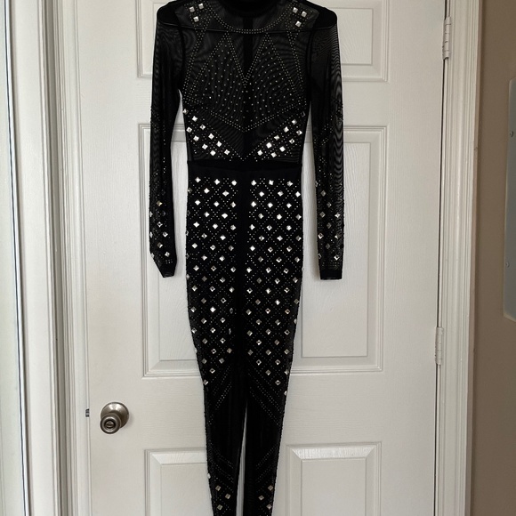 Clothes - Picture 1 of 4